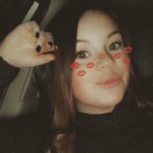 Meet your Posher, Alyssa